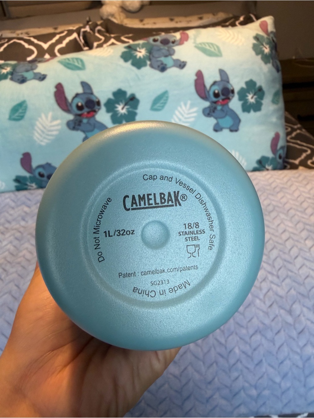 Camelbak Chute Mag Stainless Steel Water Bottle in Light Blue with Black Lid - Picture 3 of 3